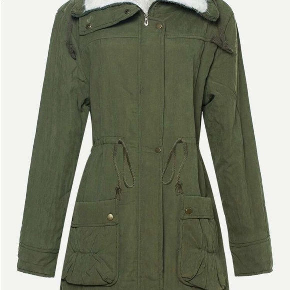 Army Green fur-lined Wide Collar Jacket - Picture 2 of 10